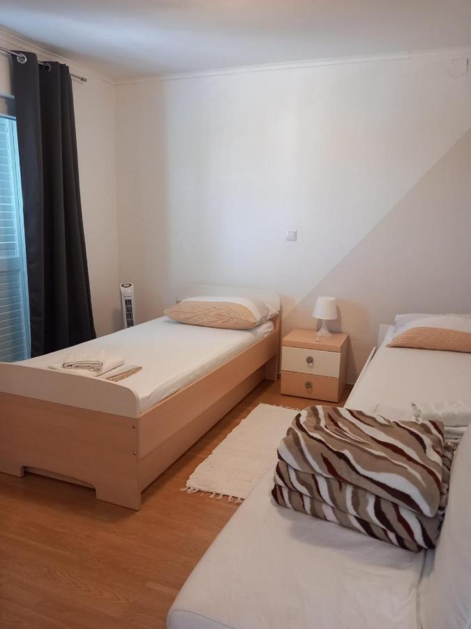 Apartman Nika * Razanac